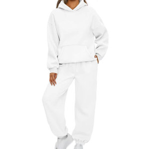 Conjunto deportivo de chándal para mujer personalizado con chaqueta con cremallera y pantalones para fitness, viajes y uso deportivo informal - Product Image 3