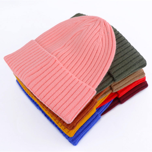 Bonnet en Laine Tricoté Doux et Chaud de Haute Qualité 2026, Logo Personnalisé, 100% Laine pour Hommes et Femmes - Vente en Gros - Product Image 3