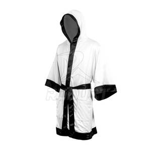 Bata de Boxeo de Satén de la Mejor Calidad con Capucha para Combates de Boxeo |   Diseño y Colores Personalizables a Precio Económico - Product Image 6