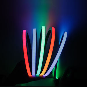 Bande de néon Rgb flexible personnalisée Ip67 étanche extérieur intérieur sans point 12V / 24V <span class=keywords><strong>1010</strong></span> mm résistant aux UV lumière LED au néon en silicone - Product Image 1