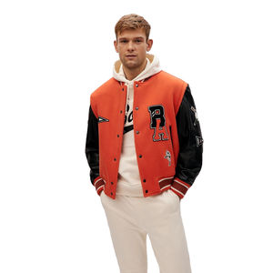 2025 venta al por mayor bordado personalizado Letterman hombres chaquetas transpirable poliéster rojo bombardero Varsity Regular Fit chaquetas largas para hombres - Product Image 1