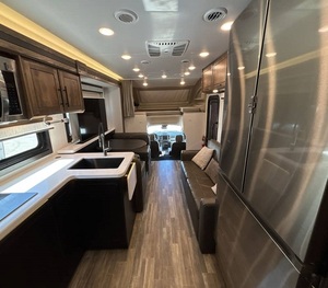 Jayco S-e-n-e-c-a X-t-32U d'occasion 2023 prêt à être vendu - Product Image 1