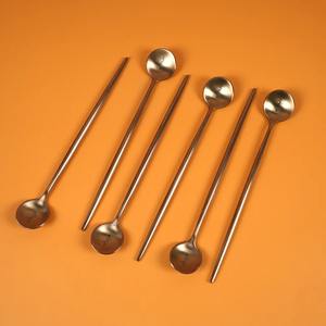 Ensemble de couverts classiques en acier inoxydable écologiques six pièces couverts polis miroir pour décorations de salle à manger élégantes - Product Image 6