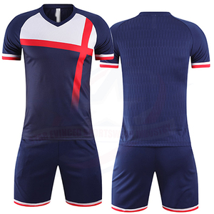 Uniforme de football personnalisé de haute qualité, séchage rapide, respirant, 100% polyester, impression par sublimation, vêtements de football haut de gamme - Product Image 3