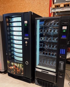 Máquina expendedora automática de bebidas y aperitivos, gran capacidad, superventas, 24 horas, compra Premium, entrega rápida disponible - Product Image 2