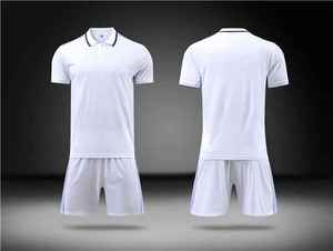 Uniformes de football pour équipes OEM Maillots de football et ensemble de shorts Design personnalisé Kits de vêtements de sport pour hommes femmes Fournisseur de jeunes - Product Image 5