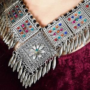 Collier traditionnel afghan fait main en laiton avec perles, accessoire de mode ethnique, culturel, tribal, tendance pour femme, idéal pour les fêtes, festivals et mariages - Product Image 4