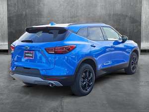 Chevrolet Blazer RS FWD 2023 d'occasion en bon état avec sièges en cuir Intérieur foncé - Product Image 4