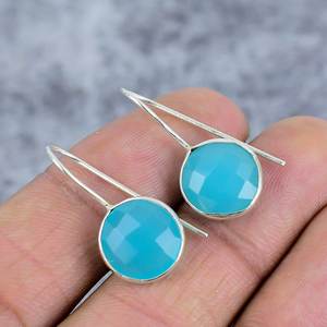 Boucles d'oreilles pendantes minimalistes et tendance en calcédoine aqua facettée, en argent sterling 925, bijoux faits à la main, cadeau d'amour pour mariage - Product Image 2