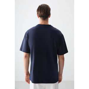 เสื้อยืดผู้ชายสีน้ำเงินกรมท่า ผ้าเจอร์ซีย์คอตตอน 100% เนื้อหนานุ่ม พิมพ์ลาย ทรงโอเวอร์ไซส์-88357 - Product Image 2