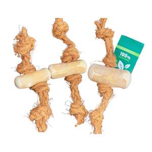 Jouet à mâcher pour chien en bois de café et corde de coco, fabriqué à partir de matériaux durables et naturels - Product Image 1