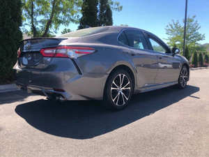 ใช้2019 t* oyota Camry SE - Product Image 2