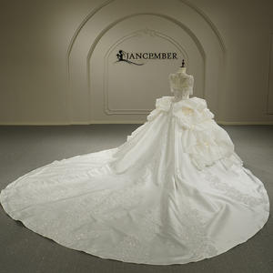 สำหรับ GT26058 ชุดเดรสทรงเมอร์เมด/ทรัมเป็ต ผ้าซาตินทันสมัย คอสูง แขนสั้น แต่งลูกไม้ปักลายดอกไม้ประดับเลื่อม เหมาะสำหรับงานแต่งงานในโบสถ์ - Product Image 3