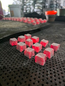 Provenant exclusivement d'Indonésie, ces briquettes circulaires en charbon de noix de coco - Product Image 2