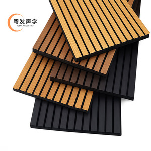 Panneaux acoustiques en bois écologiques Akupanel modernes et personnalisés, avec lattes en placage, réduction du bruit de 80 %, pour écoles, espaces extérieurs et salons. - Product Image 5
