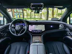 Mercedes d'occasion 2025 – Grand SUV de luxe 5 portes 5 places, véhicule électrique avec autonomie de 201-300 km et batterie de 50-70 kWh, en promotion - Product Image 5