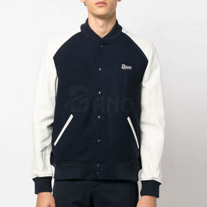 Chaqueta con letras de tela de lana de estilo callejero para hombre, diseño único, ropa larga de invierno con calefacción alta disponible en talla XS a la venta - Product Image 2