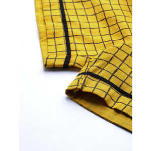 กางเกงขาสั้นทรงปกติพิมพ์ลายผ้าฝ้ายสีเหลืองสำหรับผู้หญิง - Product Image 5