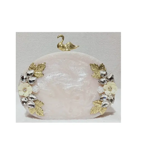 Accesorio de moda Bolso de resina de mano Excelente Fabricación de India - Product Image 4