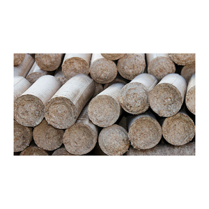 Briquettes de bois énergétiques propres, fabriquées à partir de sciure de bois et de copeaux de bois - Product Image 1