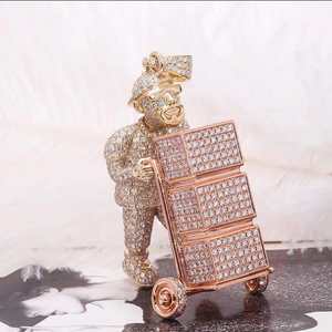 Elegante Dije de Plata 925 con Baño de Oro de 14K y Moissanita de Corte Brillante, Diseño de Lujo para Bodas, Aniversarios y Fiestas - Product Image 1