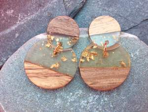 Pendientes Modernos de Resina y Madera para Niñas, Joyería Ligera Hecha a Mano, para Uso Diario y Fiestas - Product Image 5