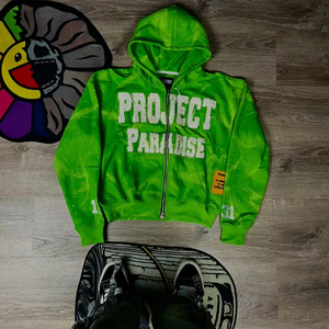 Sweat à capuche vert à la mode avec design PROJECT PARADISE Tenue décontractée parfaite pour les membres de la sororité grecque et les amateurs de style de rue - Product Image 1