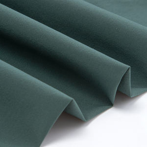 Sweat à capuche athlétique pour hommes, sweat-shirt doux et chaud pour les sports de plein air, les voyages et le style streetwear décontracté. - Product Image 6