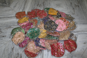 Bolso de Mano con Asa de Perlas Bordadas, Bolso de Mujer, Bolso Potli con Cordón para Boda, Bolsos de Boda, Bolso Potli Étnico Indio, Bolso Potli de Diseñador - Product Image 2