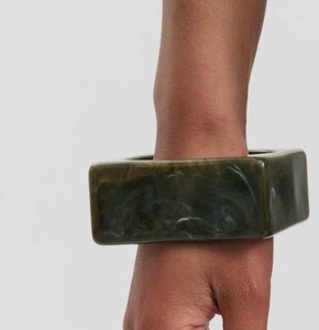 กำไลและสร้อยข้อมือเรซิ่นสำหรับผู้หญิง คอลเลคชั่นใหม่ เครื่องประดับสไตล์นางฟ้าสำหรับงานปาร์ตี้และงานแต่งงาน คุณภาพสูง - Product Image 3