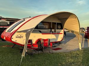 NUEVA CARAVANA MINI PLEGABLE LIGERA Y MODERNA TIPO LÁGRIMA PARA 2 PERSONAS, EXCELENTE CALIDAD, BLANCA, CERTIFICADO CE 2024, EE. UU. - Product Image 3