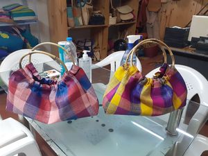 MADAGASCAR TEJIDO RAFIA A RAYAS DOS BOLSILLO INTERIOR DE BAMBÚ CIERRE DE CREMALLERA Forro de rafia MODA BRILLANTE CUBO MULTICOLOR - Product Image 2