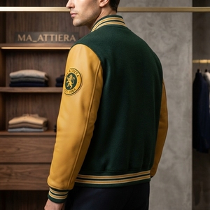 Veste pour homme MA_ATTIERA en cuir PU vert beige avec logo brodé, style preppy, fermeture éclair sur le devant, coupe classique, automne - Product Image 3