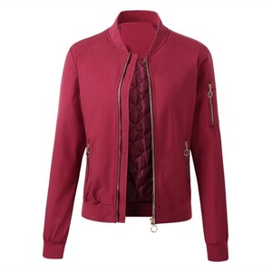 Chaqueta Bomber de satén de diseño personalizado 2025 para hombre, ropa larga transpirable de alta calidad con decoración de letras, precio al por mayor - Product Image 5