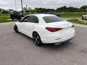 ราคาโปรโมชั่นปี 2024 เมอร์เซเดส-เบนซ์ ซี 300 เครื่องยนต์ 2.0 ลิตร เทอร์โบชาร์จ 4 สูบ ระบบมิลด์ไฮบริด 48V - Product Image 4