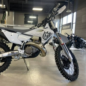 มอเตอร์ไซค์วิบาก Husqvarna TE 300 Pro ปี 2025-2026 คุณภาพ 100% ขนาด 1000-1500 ซีซี มอเตอร์แบบไร้แปรงถ่าน ใหม่ พร้อมจัดส่งทั่วโลก - Product Image 4