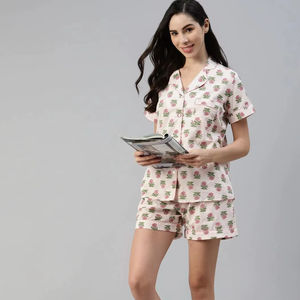 Conjunto de Pijama de Algodón Estampado Floral para Mujer, Otoño-Invierno, Manga Corta, Cierre de Botones, Bolsillos Casuales, Suave - Product Image 1