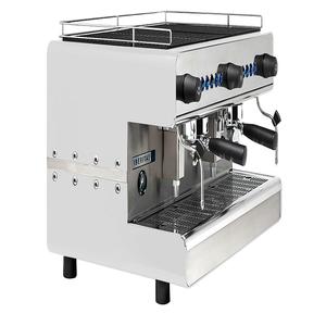 Máquina de café espresso Iberital IB7 COMPACT de 2 grupos, ideal para empresas de hostelería que buscan una construcción duradera. - Product Image 4