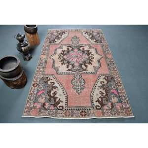 พรมวินเทจสไตล์ตุรกี ขนาด 4.3 x 7.2 ฟุต พรมปูพื้นขนาดใหญ่ ลายปะติดเป็นมิตรกับสิ่งแวดล้อม ทำจากวัสดุขนสัตว์ ด้านหลังทำจากยางลาเท็กซ์ เหมาะสำหรับห้องรับประทานอาหาร สีชมพูเบจ - Product Image 1