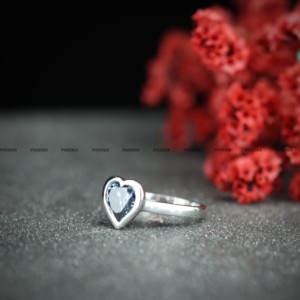 Bague de fiançailles en moissanite taille cœur sertie clos en argent 925, bijoux faits main pour cadeau de Saint-Valentin par Phoenix Enterprise - Product Image 3