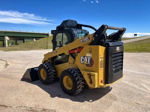Chargeuse compacte sur pneus Cat 272D3 2022, diesel, avec godet frontal pour la construction et la manutention de matériaux - Product Image 4