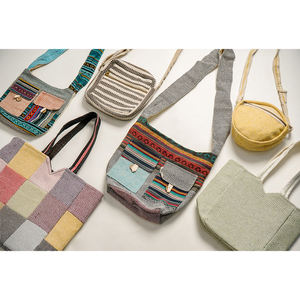 Sac en coton fait main pour femmes modernes Nouvelle collection de sacs à main avec deux sangles pour le shopping et les cosmétiques - Product Image 6