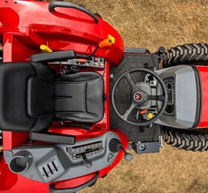 Tracteur compact 4x4 MF 1747 47HP, moteur diesel, prêt à la vente - Product Image 2