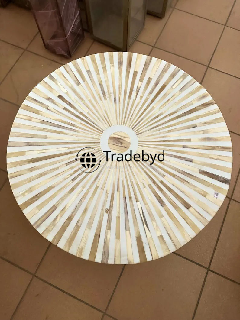 Available in different Colors