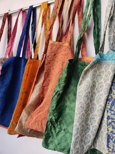 กระเป๋าผ้าทำมือถุงผ้าไซเคิลสำหรับผู้หญิงกระเป๋าผ้าพิมพ์ลายดอกไม้รูปสัตว์เป็นมิตรกับสิ่งแวดล้อมใช้ซ้ำได้ - Product Image 2