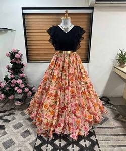 Trabajo de secuencia de bordado kanjivaram de moda lehenga choli con ropa de fiesta dupatta precio al por mayor Ropa Étnica Surat - Product Image 5