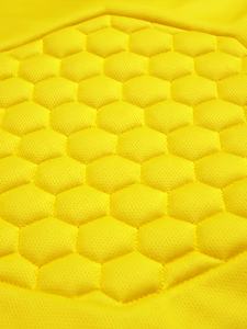 เสื้อฟุตบอลมืออาชีพปรับแต่งได้ชุดเสื้อฟุตบอลแห้งเร็ว100% โพลีเอสเตอร์ป้องกันแบคทีเรียพร้อมโลโก้และสีที่กำหนดเอง - Product Image 6