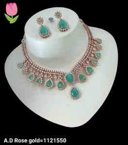 ENSEMBLE DE COLLIER DE MARIÉE EN DIAMANT AMÉRICAIN ET BOUCLES D'OREILLES CLASSIQUES ET DE HAUTE QUALITÉ ENSEMBLE DE BIJOUX DE MARIAGE POUR FEMMES DE STYLE CLASSIQUE - Product Image 4