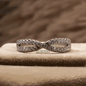 Anillo de compromiso estilo trenzado diamante corte redondo para mujer - Product Image 5