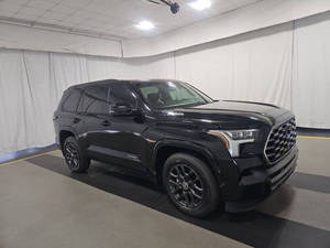 Toyota Sequoia Platinum 2025 2024 d'occasion en excellent état - Product Image 2